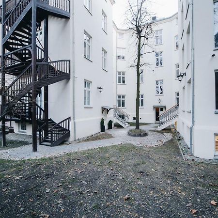 M6 Main Square Stylish One Bedroom Красков Екстериор снимка