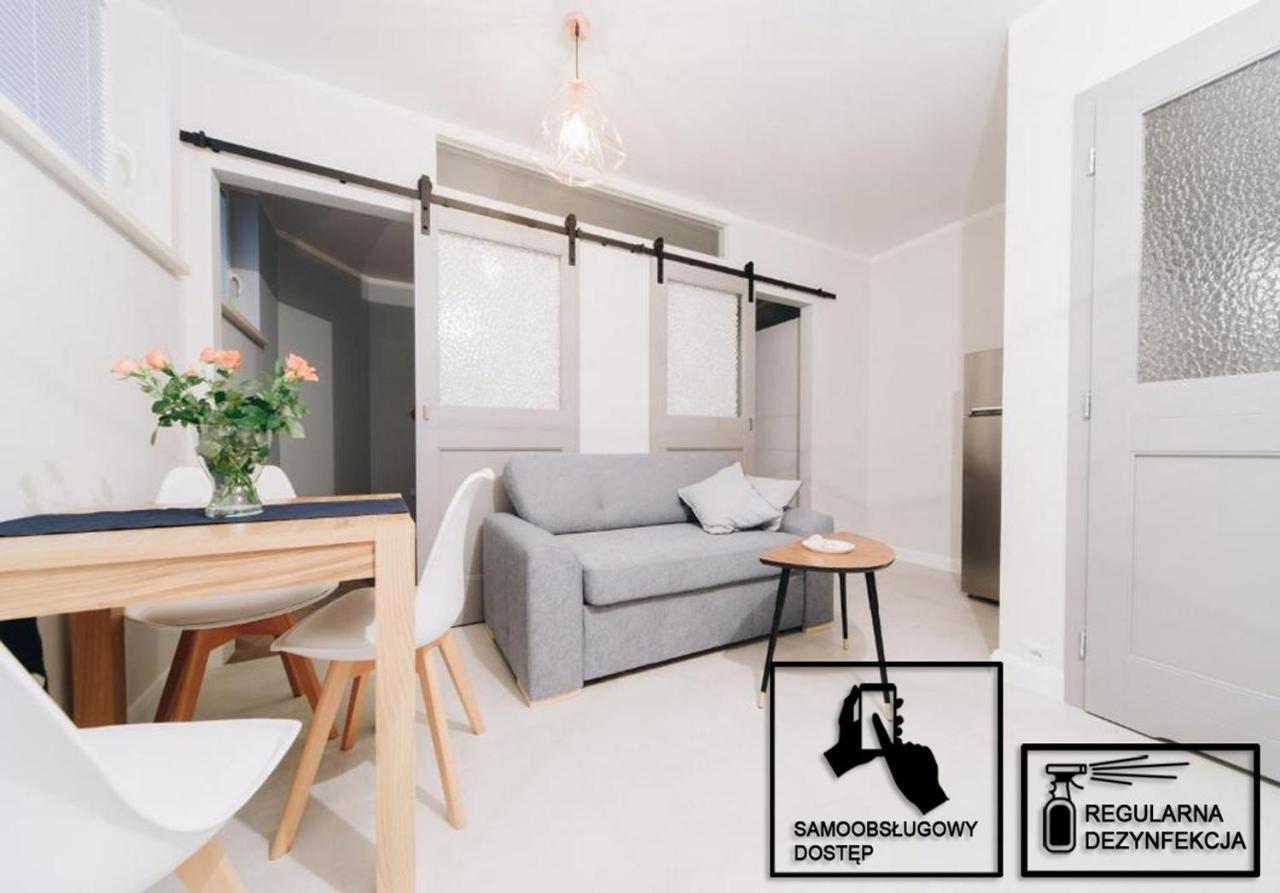 M6 Main Square Stylish One Bedroom Красков Екстериор снимка